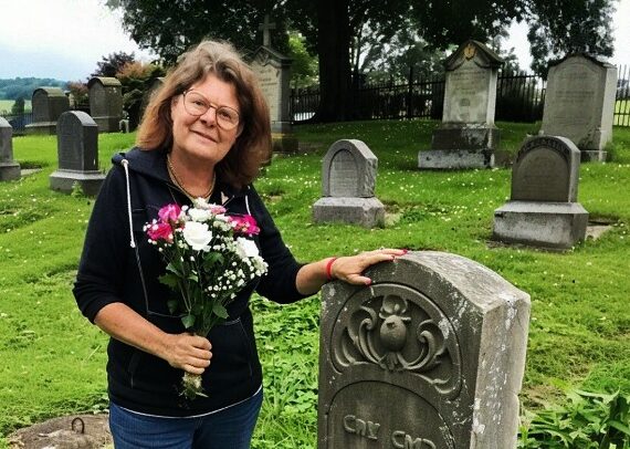 Online Date Turns Chilling: Woman Finds Man’s Photo at Cemetery Before Meeting