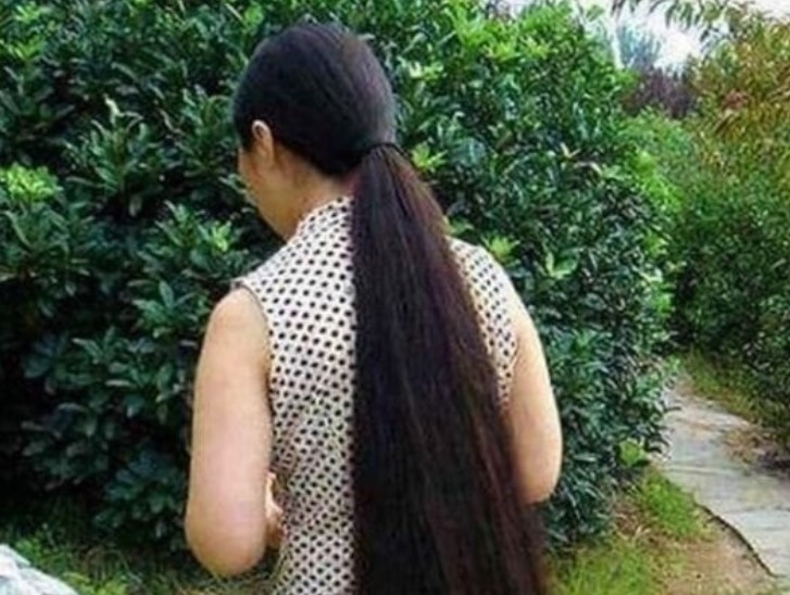 She Didn’t Cut Her Hair For 25 Years, But Wait Till You See Her Now