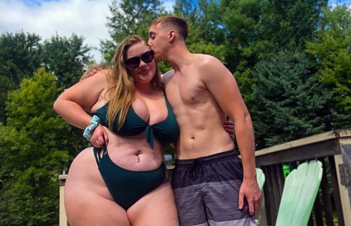 Love Beyond Size: How a Couple Learned to Accept Their Own Bodies