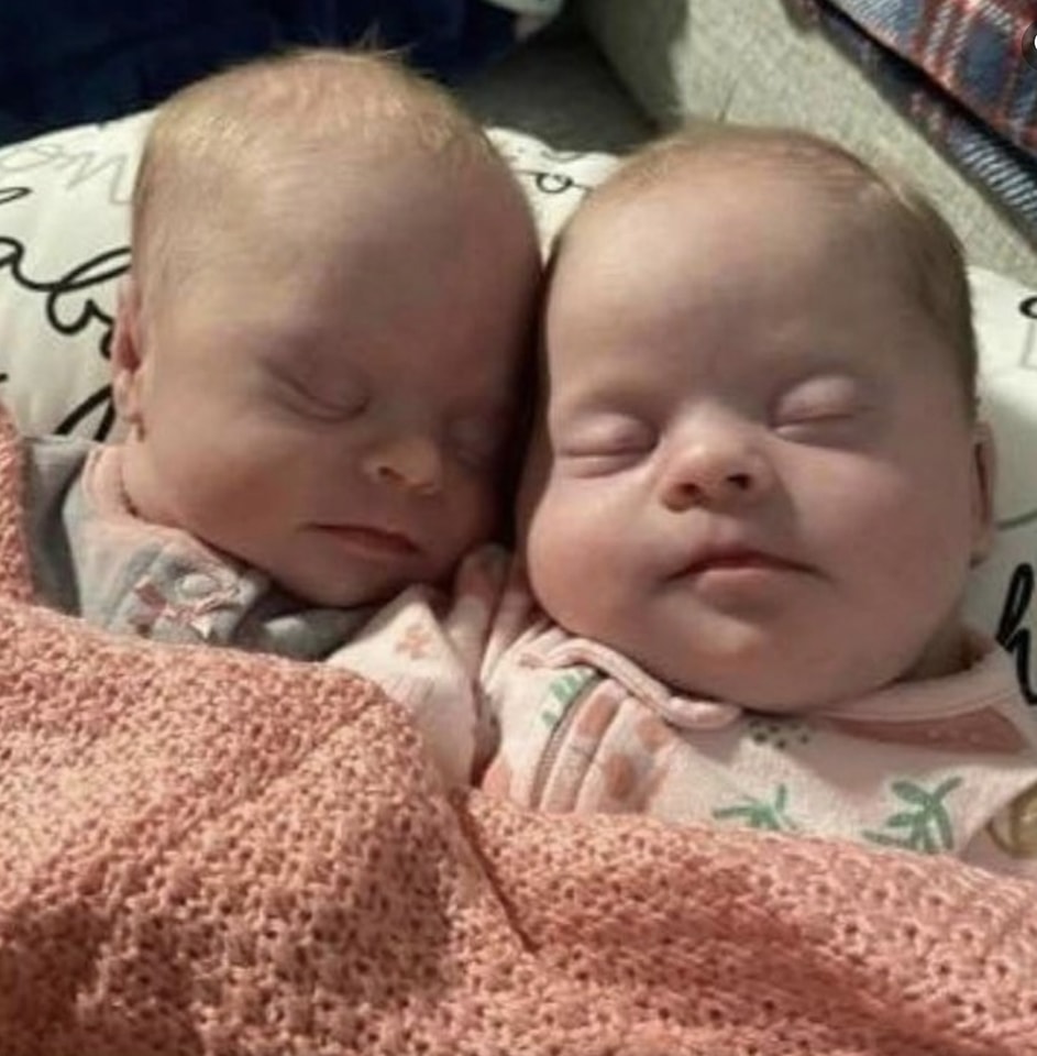 Mom of twins with Down syndrome shuts down critics